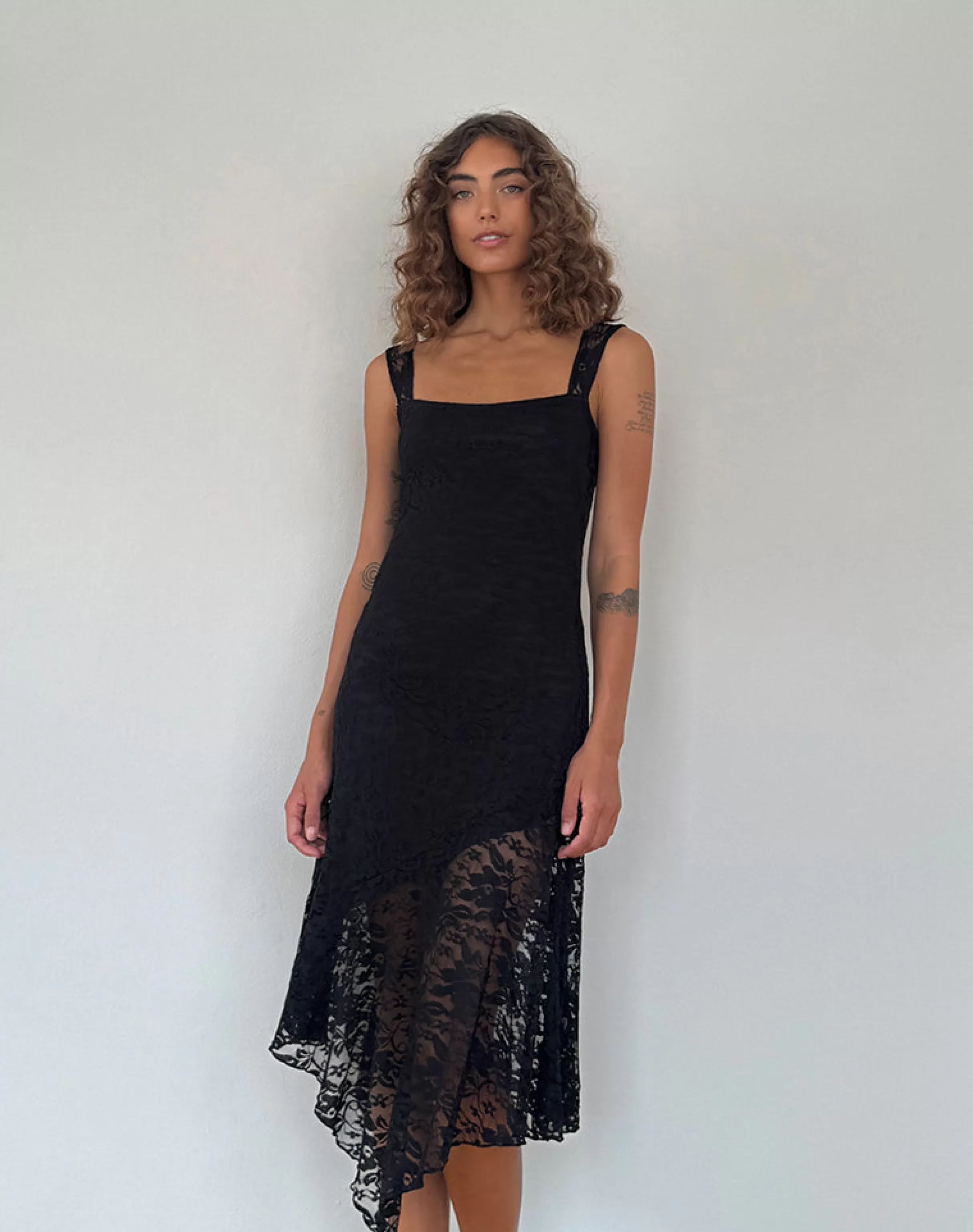Clearance Adeliza Asymmetric Midi Dress In Floral Lace Jet Black MIDI DRESSES
