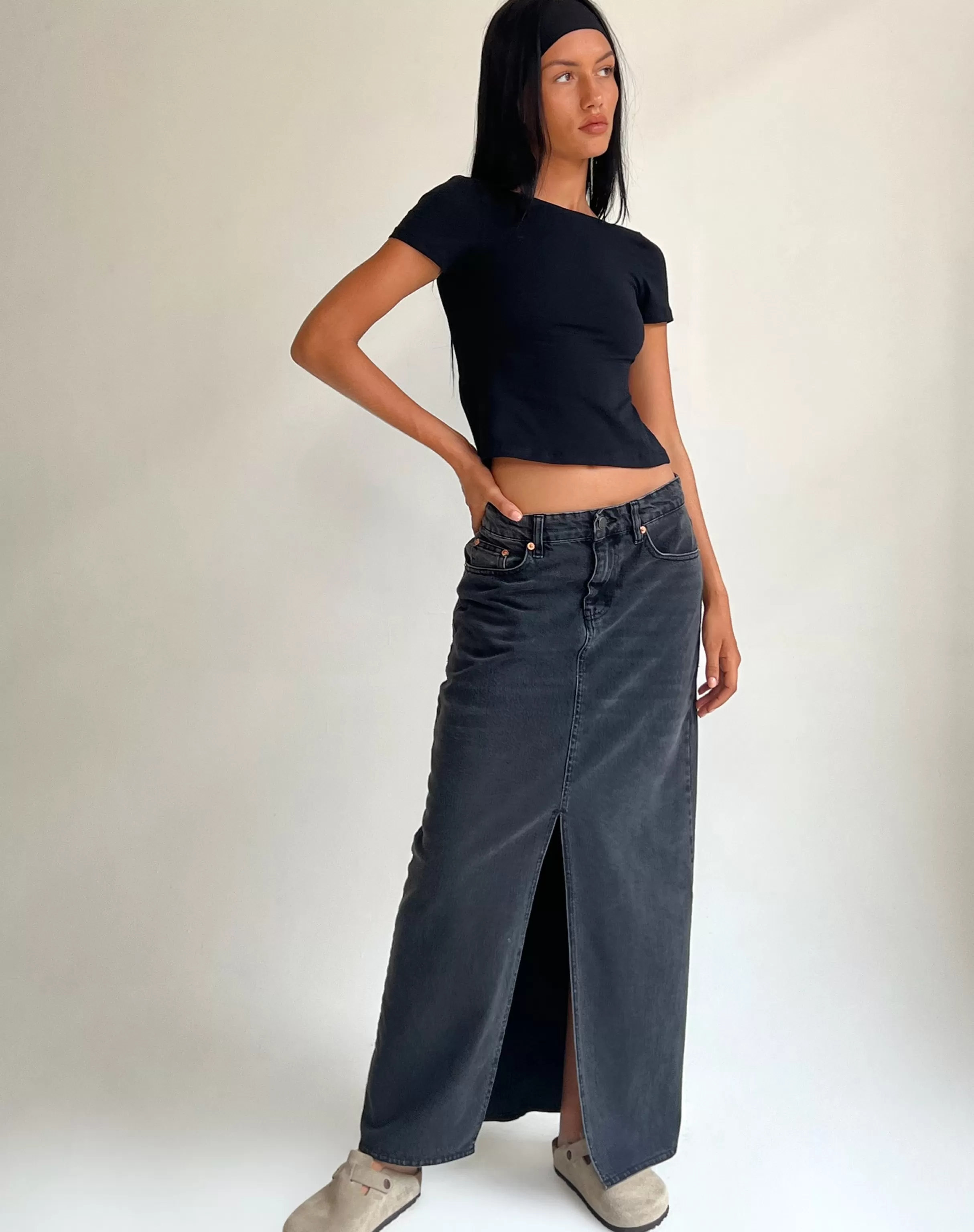 Store Anita Open Back Top In Black TEES