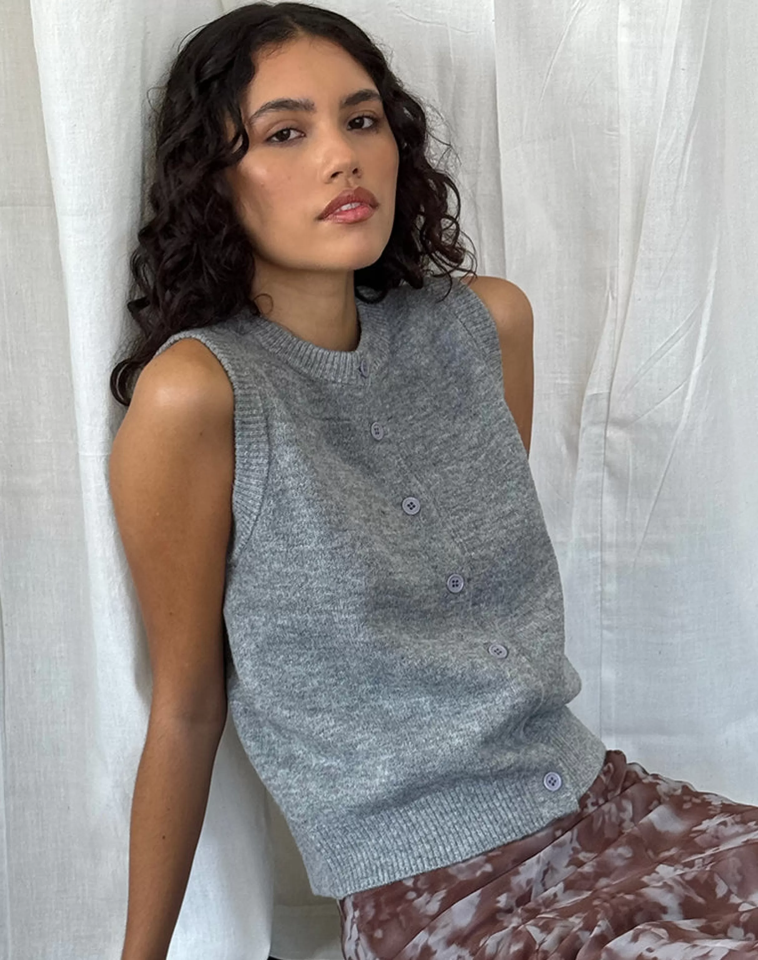 Outlet Cancri Button Through Vest In Grey VEST TOPS