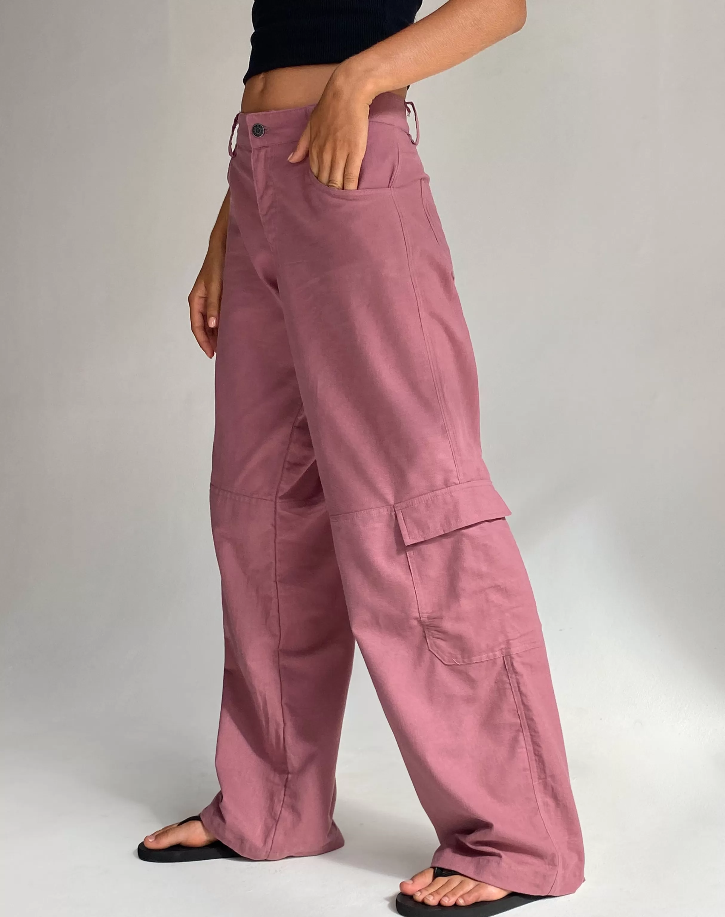 Clearance Gemma Low Rise Cargo Trouser In Mauve Linen SALE TROUSERS | WIDE LEG TROUSERS