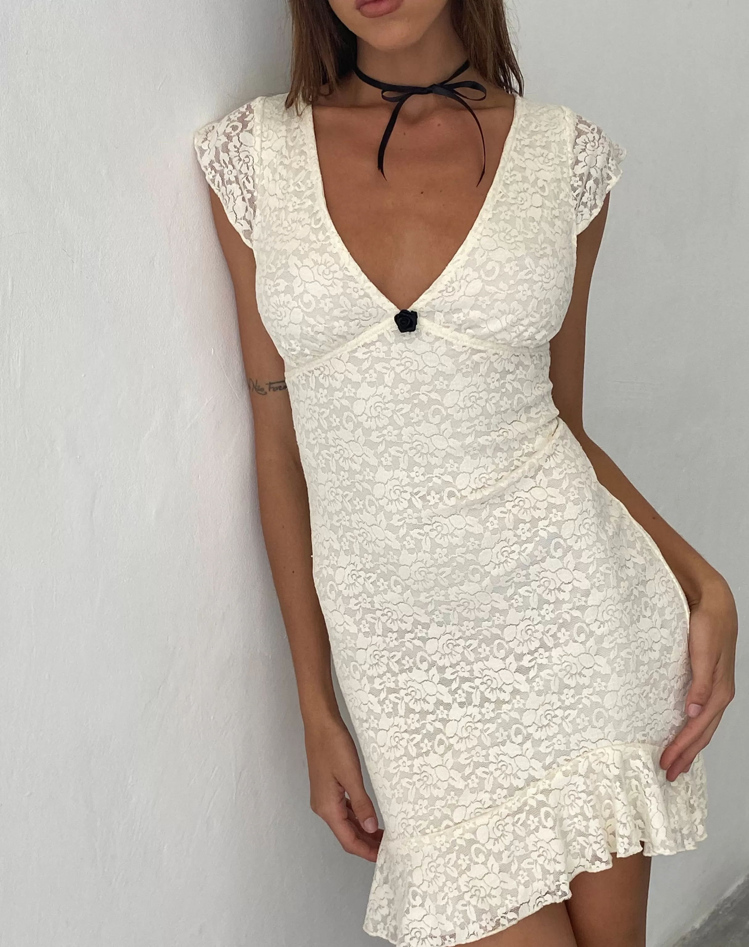 Hot Ginevra Frill Hem Mini Dress In Rose Lace SALE DRESSES