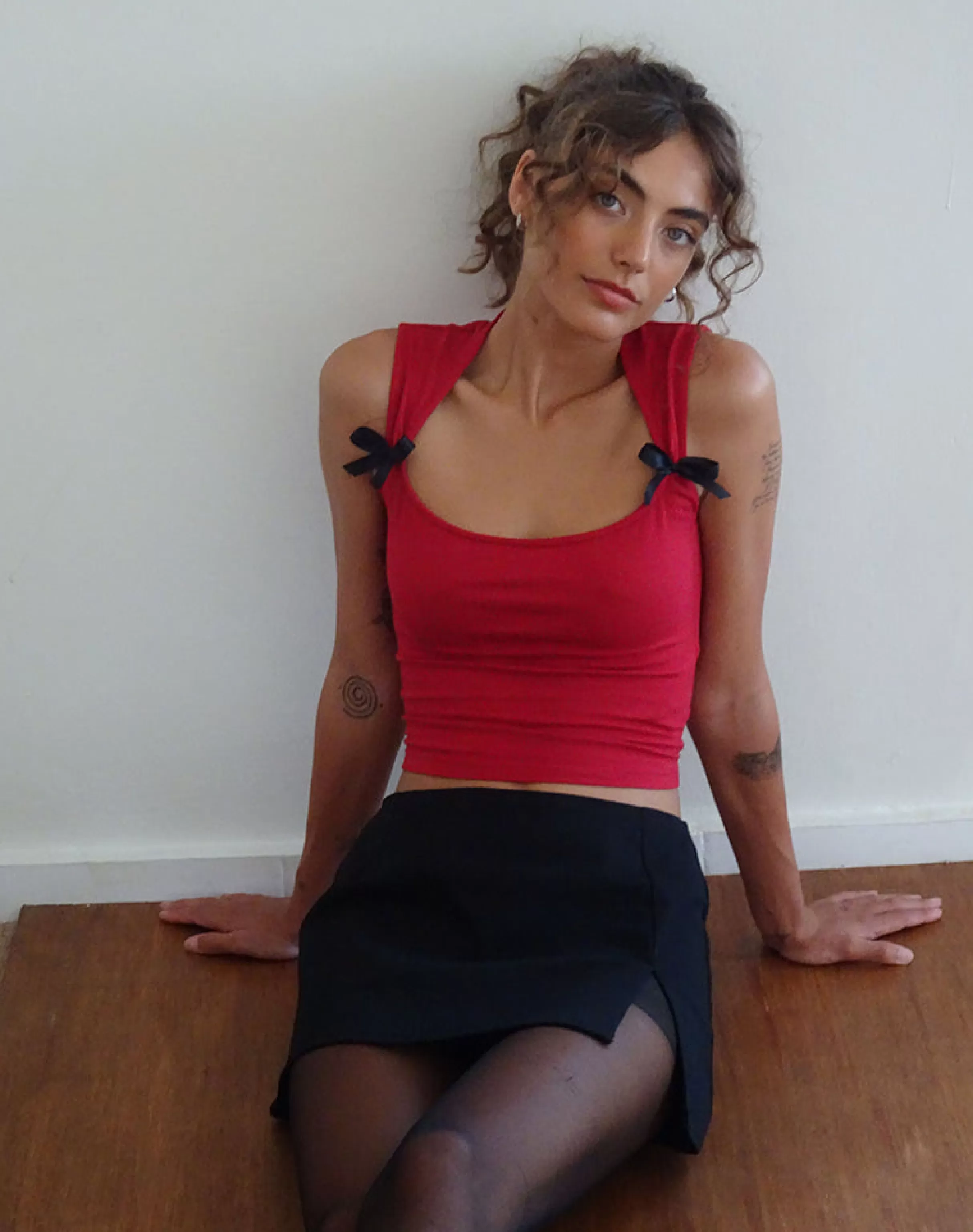 Discount Jiniso Crop Top In BASIC TOPS | GOING OUT TOPS