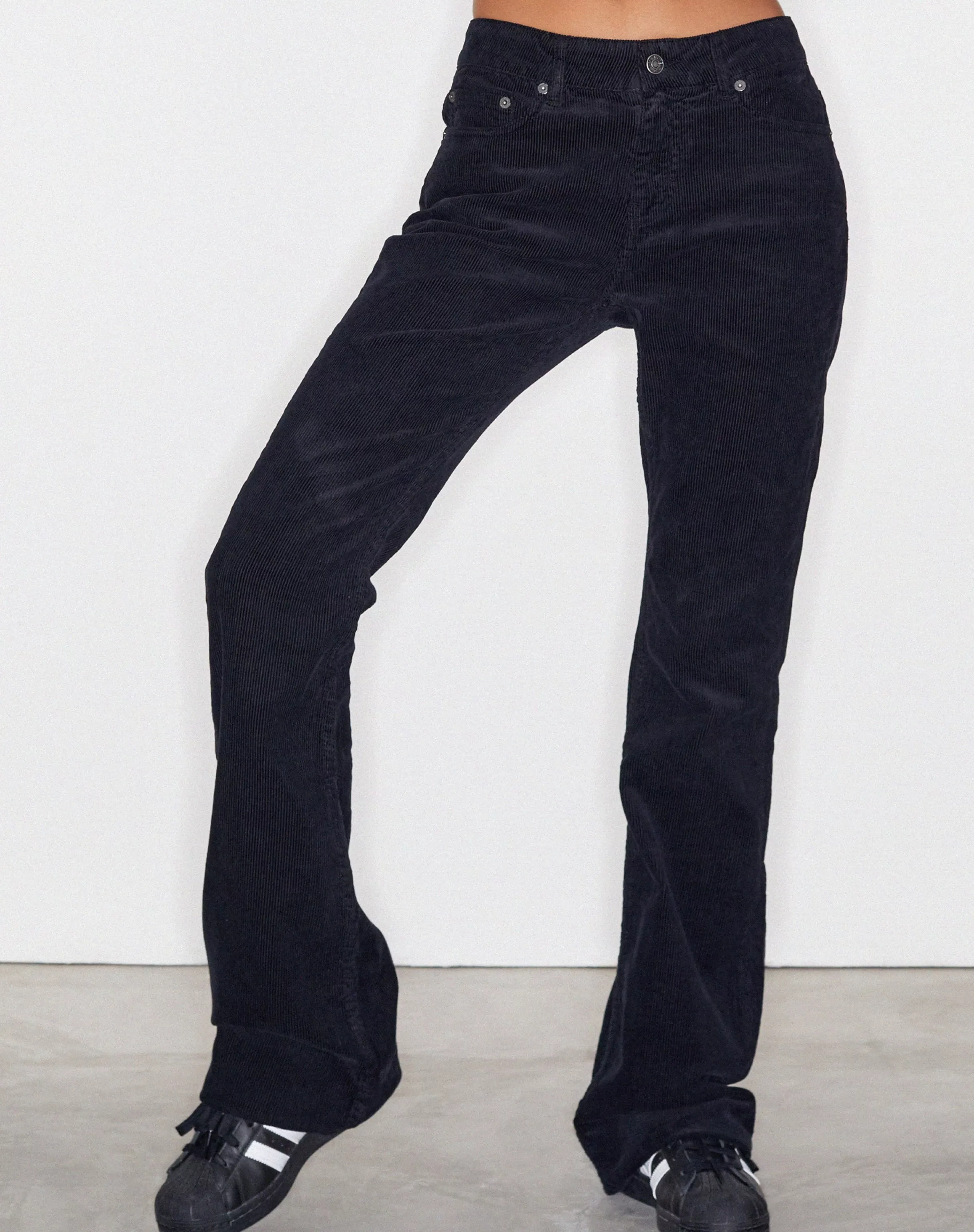 Discount Low Rise Bootleg Jeans In LOW RISE JEANS