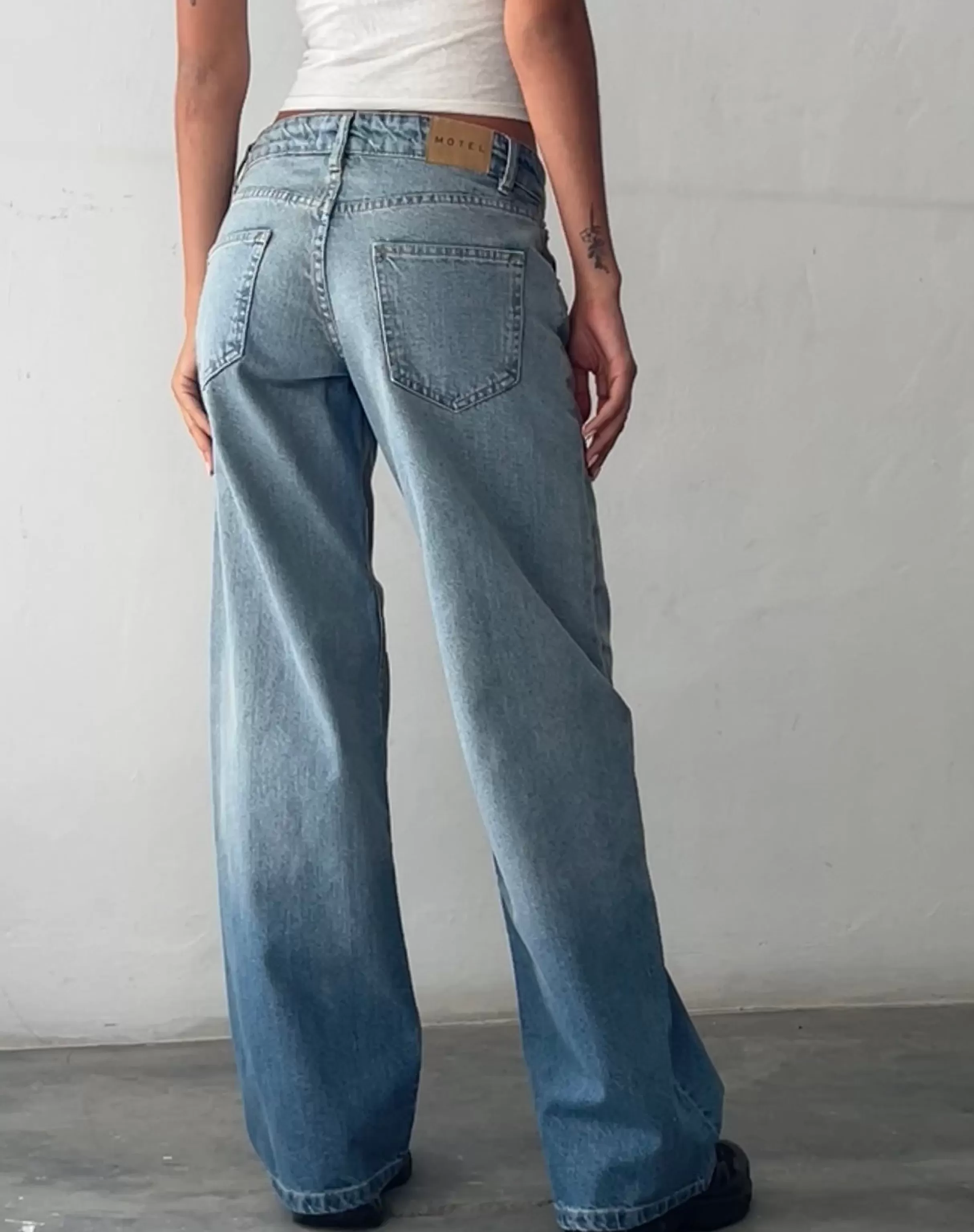 Best Low Rise Parallel Jeans In JEANS | STRAIGHT LEG JEANS