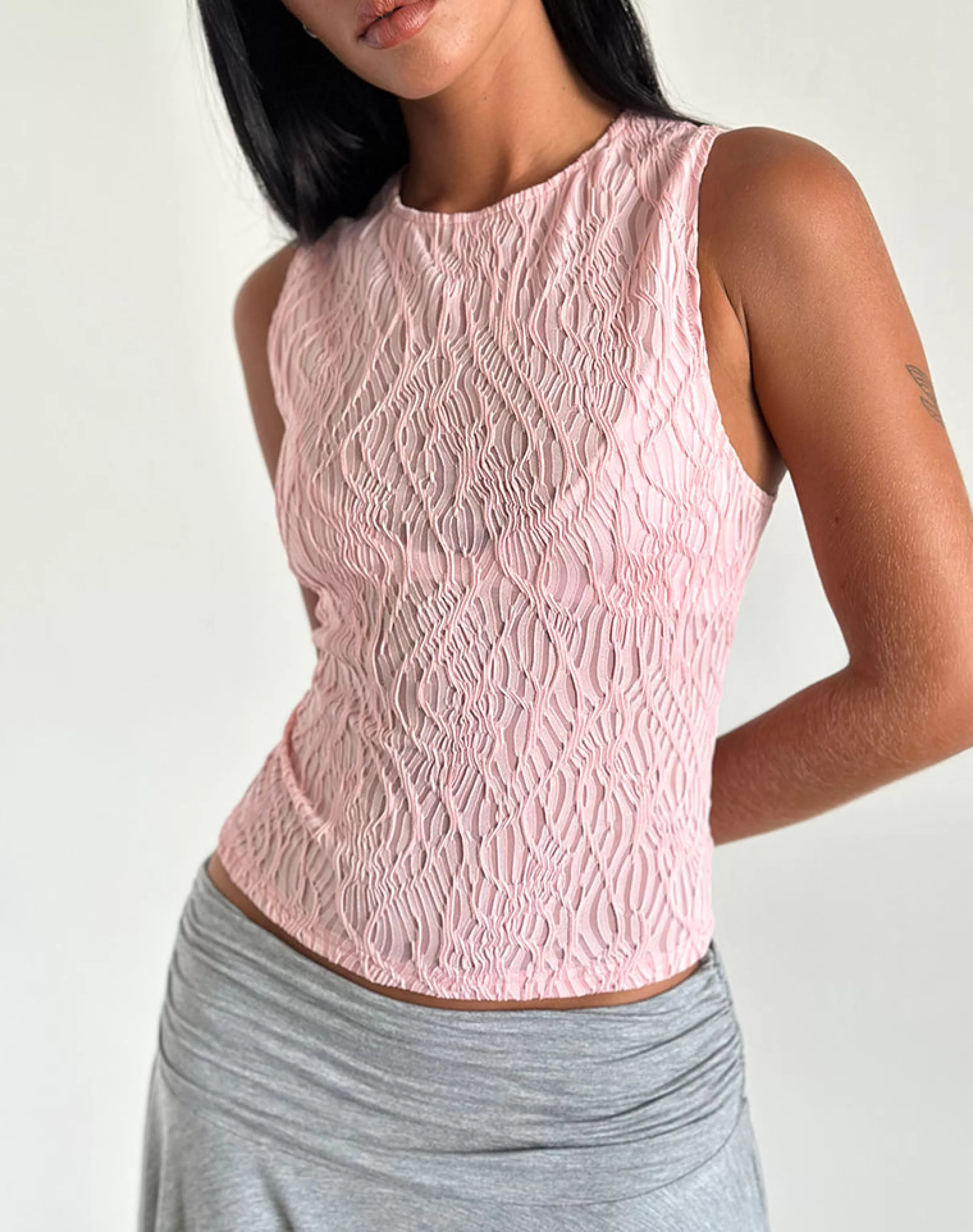 Outlet Monelo Textured Mesh Top In VEST TOPS