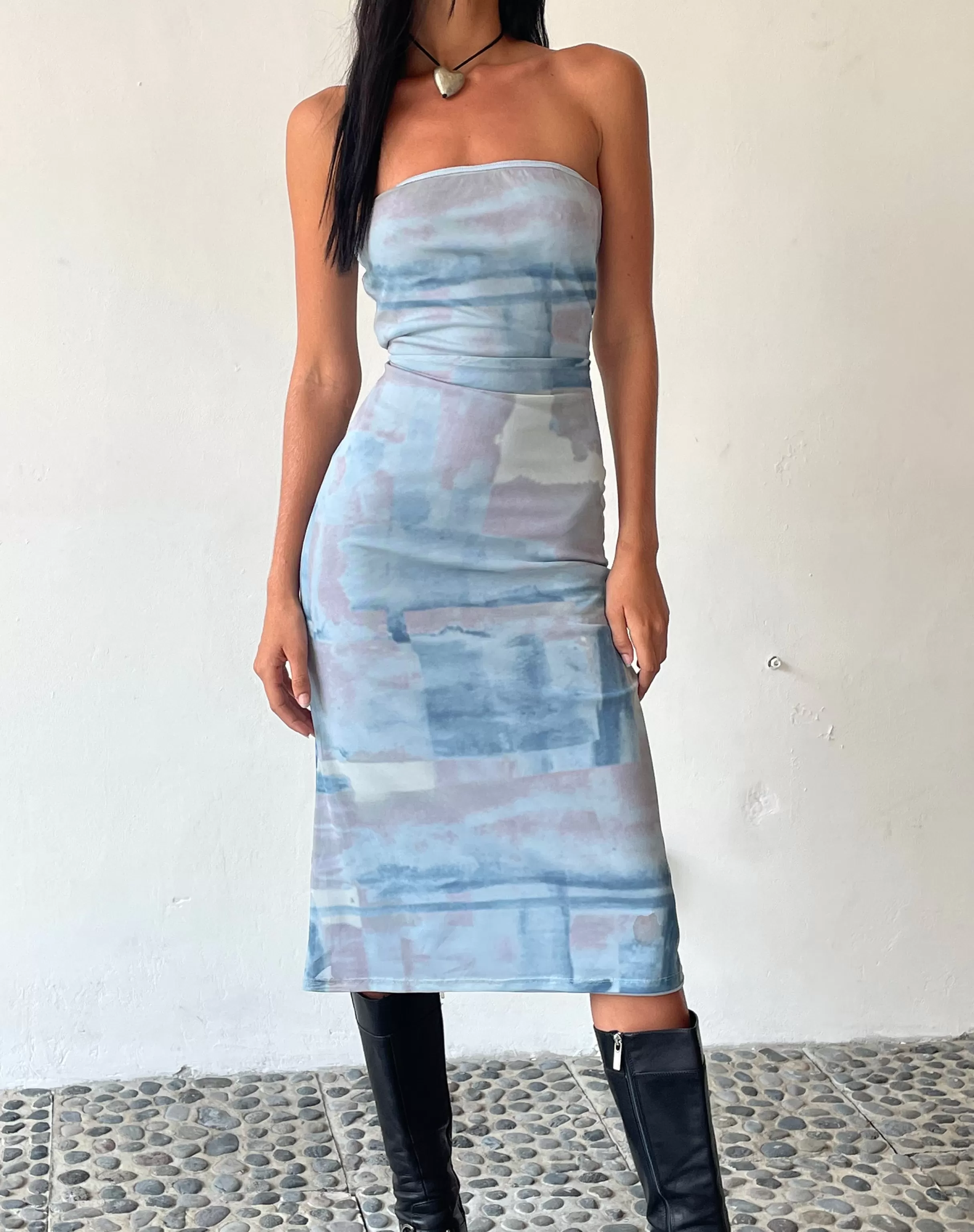 Flash Sale MOTEL X JACQUIE Suki Bandeau Midi Dress In Mesh Abstract Paint Brush Blue DAY DRESSES | PRINTED DRESSES