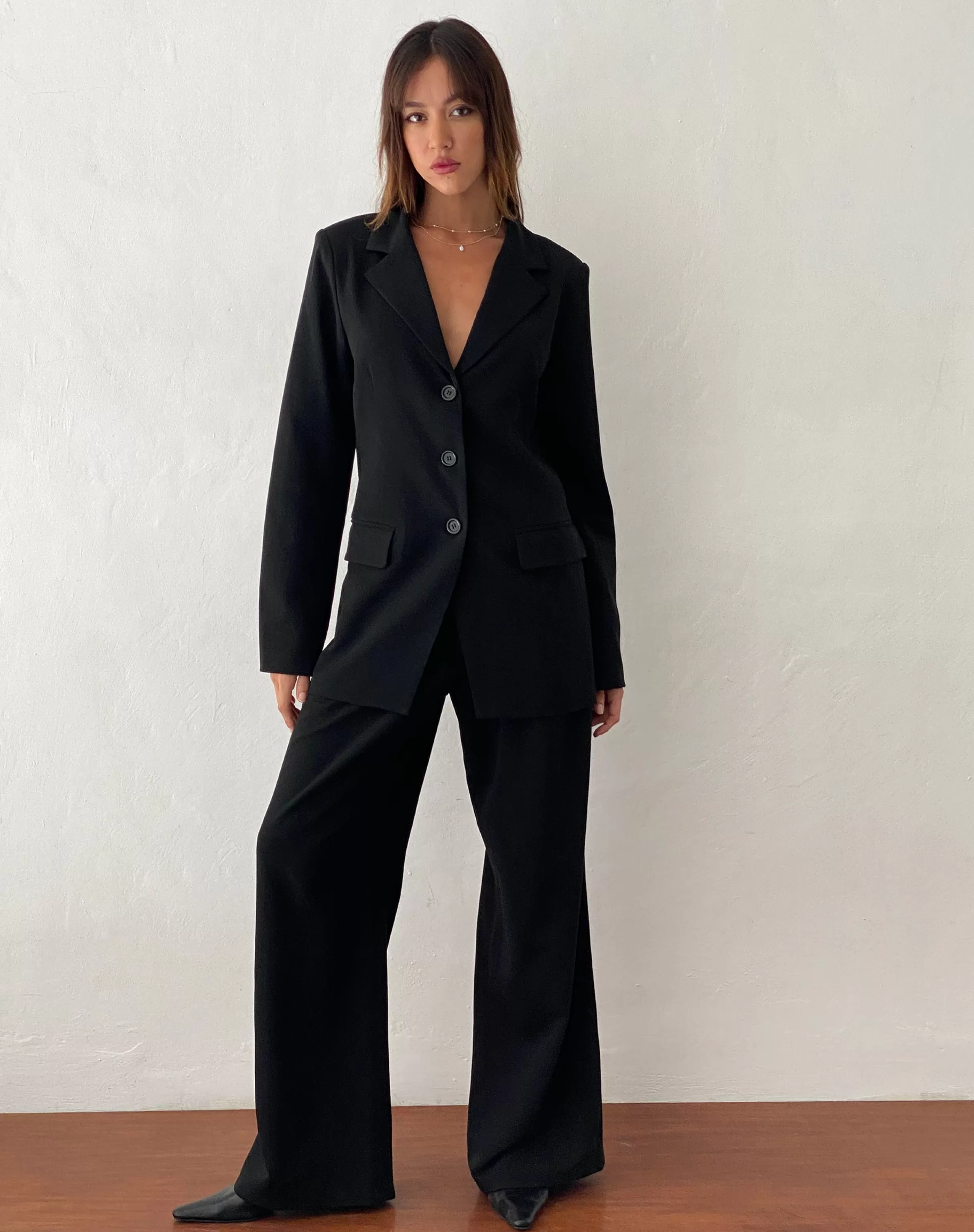 Store Nailaka Low Rise Wide Leg Tailored Trouser In TAILORING | TAILORED TROUSERS
