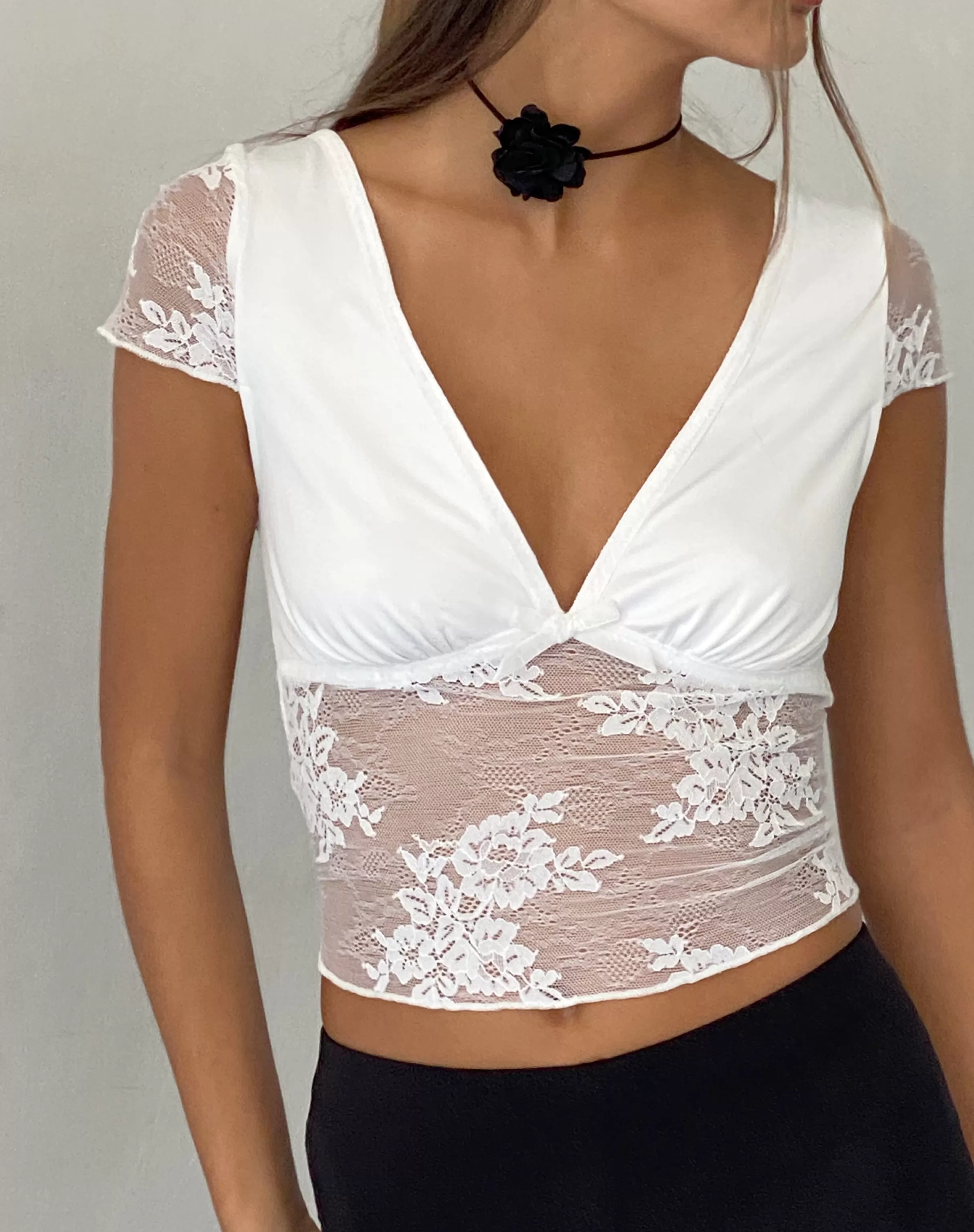 Outlet Prili Plunge Top In LACE TOPS