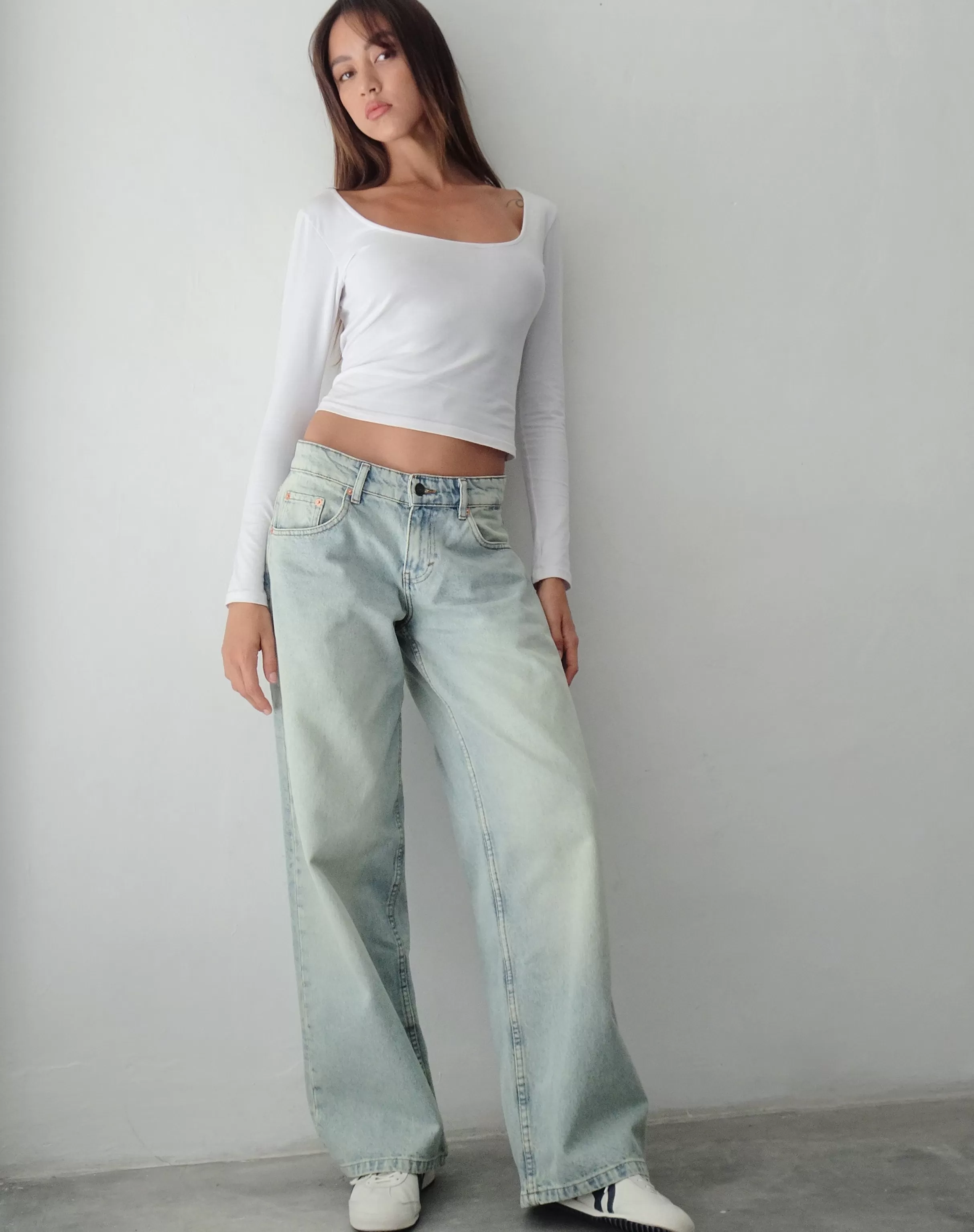 Flash Sale Roomy Extra Wide Low Rise Jeans In Super Bleached Wash JEANS | ROOMY JEANS