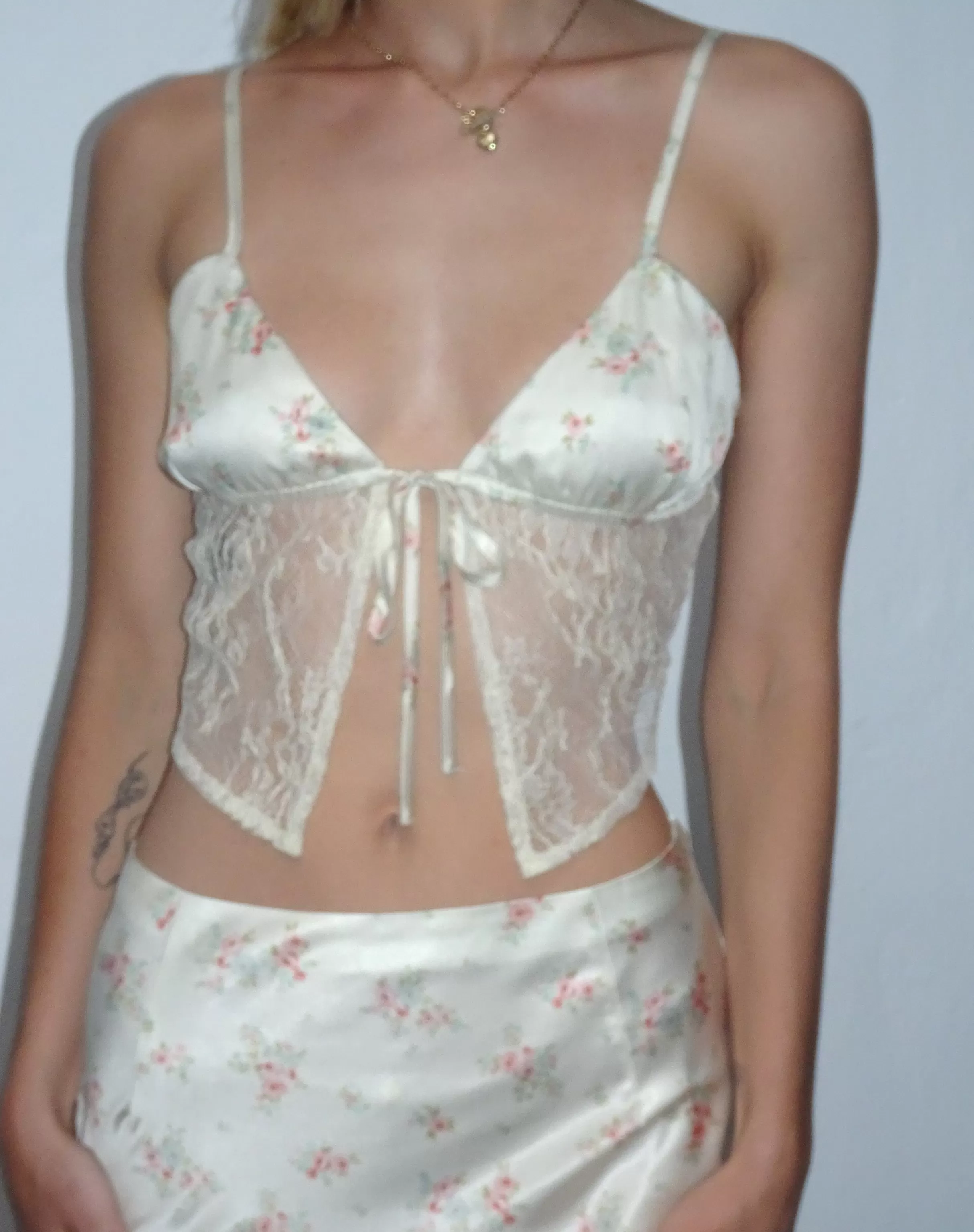 Flash Sale Sahira Lace Cami Top In Satin Vintage Rose Garland PRINTED TOPS | CROP TOPS