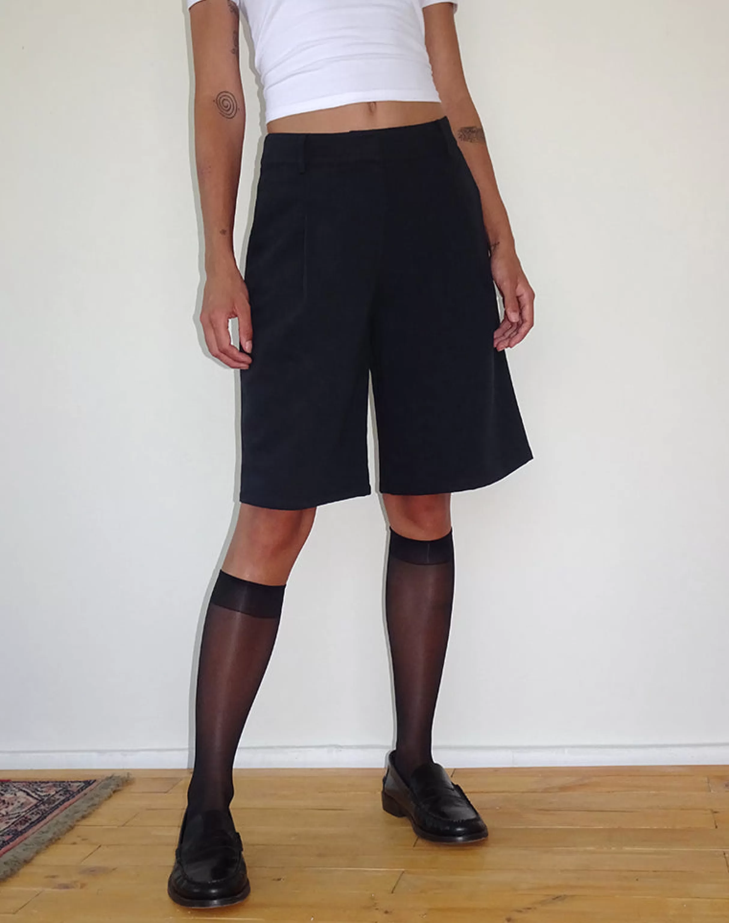 Fashion Sintya Tailored Capri Shorts In Navy TAILORING | SHORTS