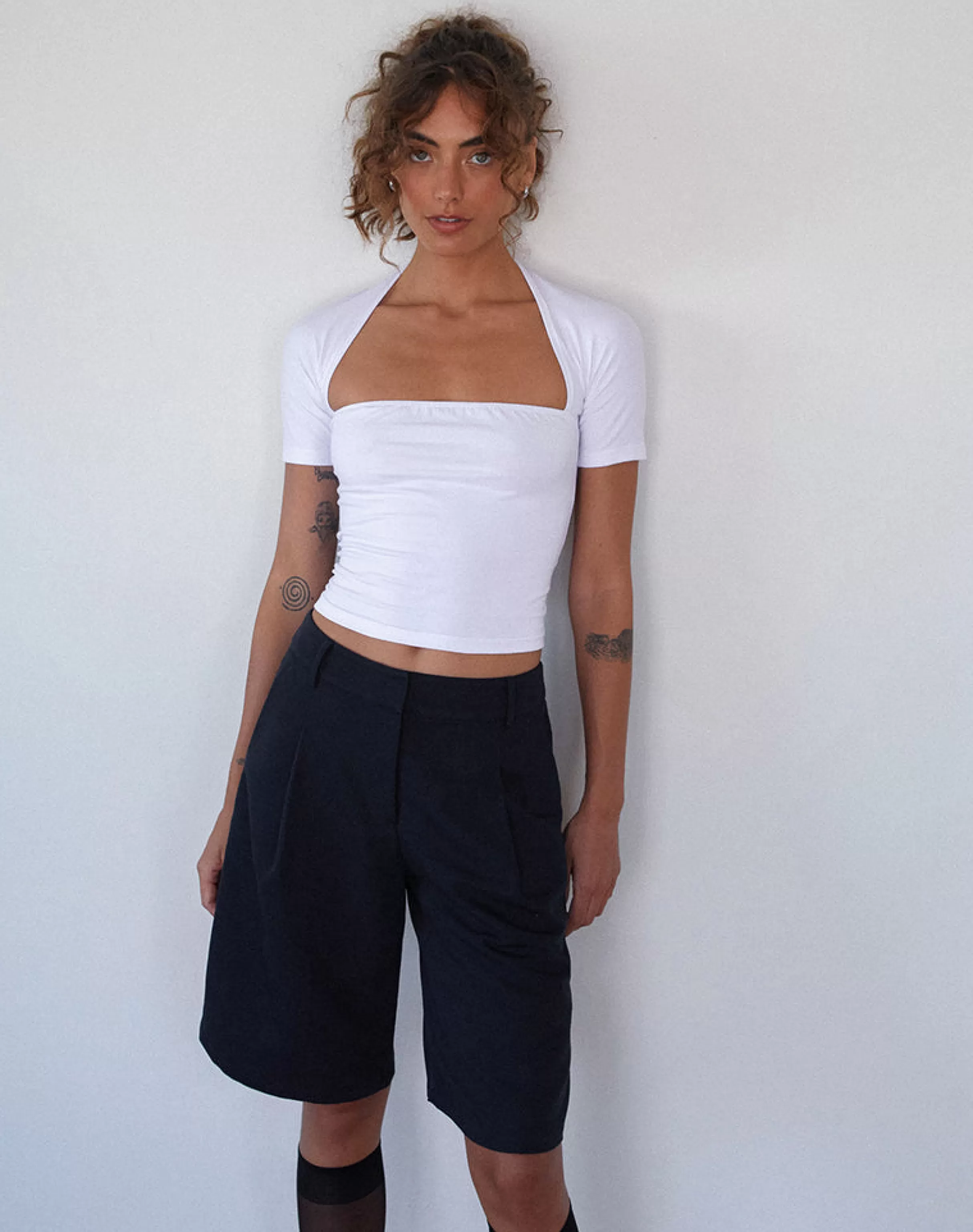 Fashion Sintya Tailored Capri Shorts In Navy TAILORING | SHORTS