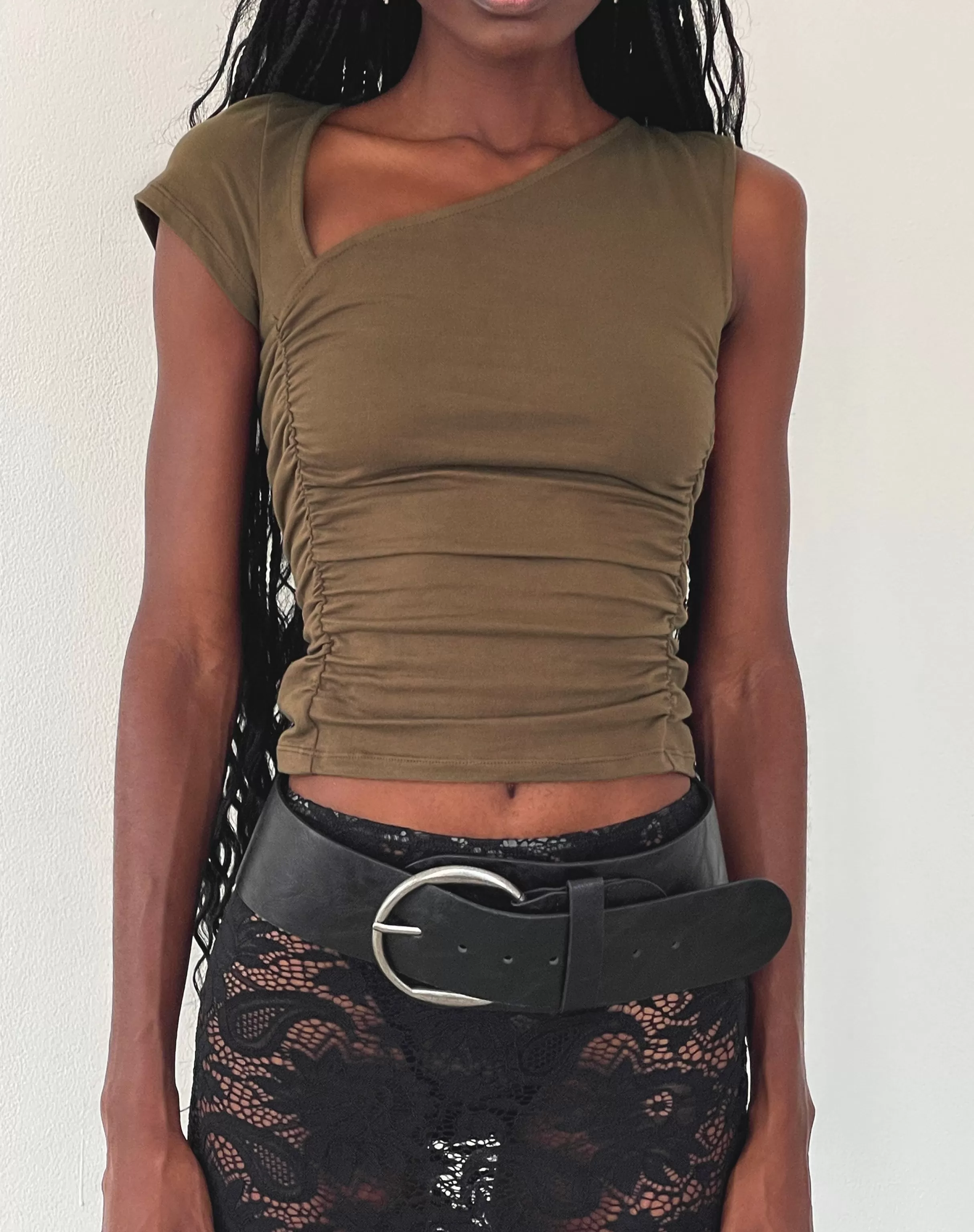 Fashion Sunhee Slash Neck Asymmetrical Top In VEST TOPS
