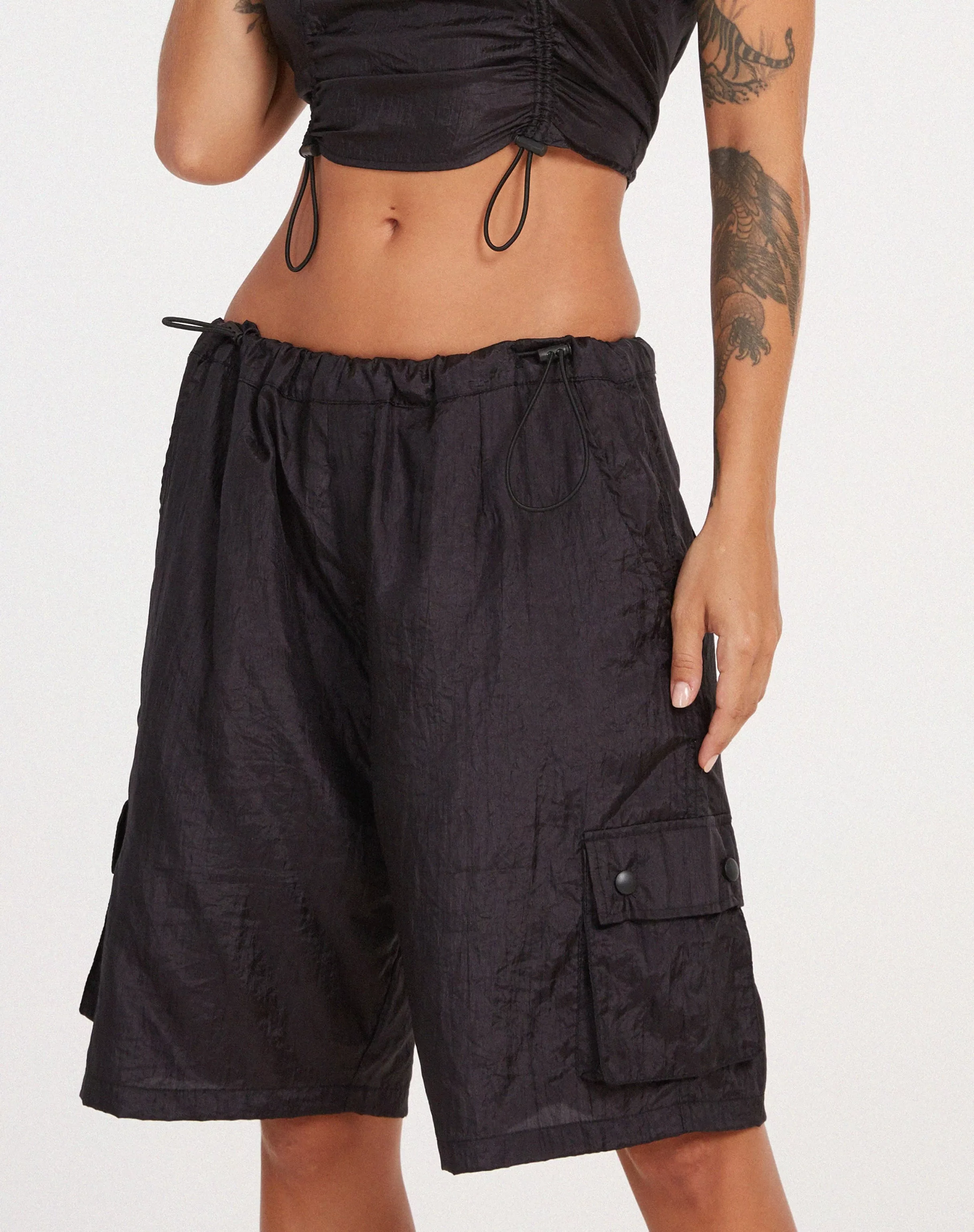 Online Tenchi Short In Parachute Black SALE SKIRTS