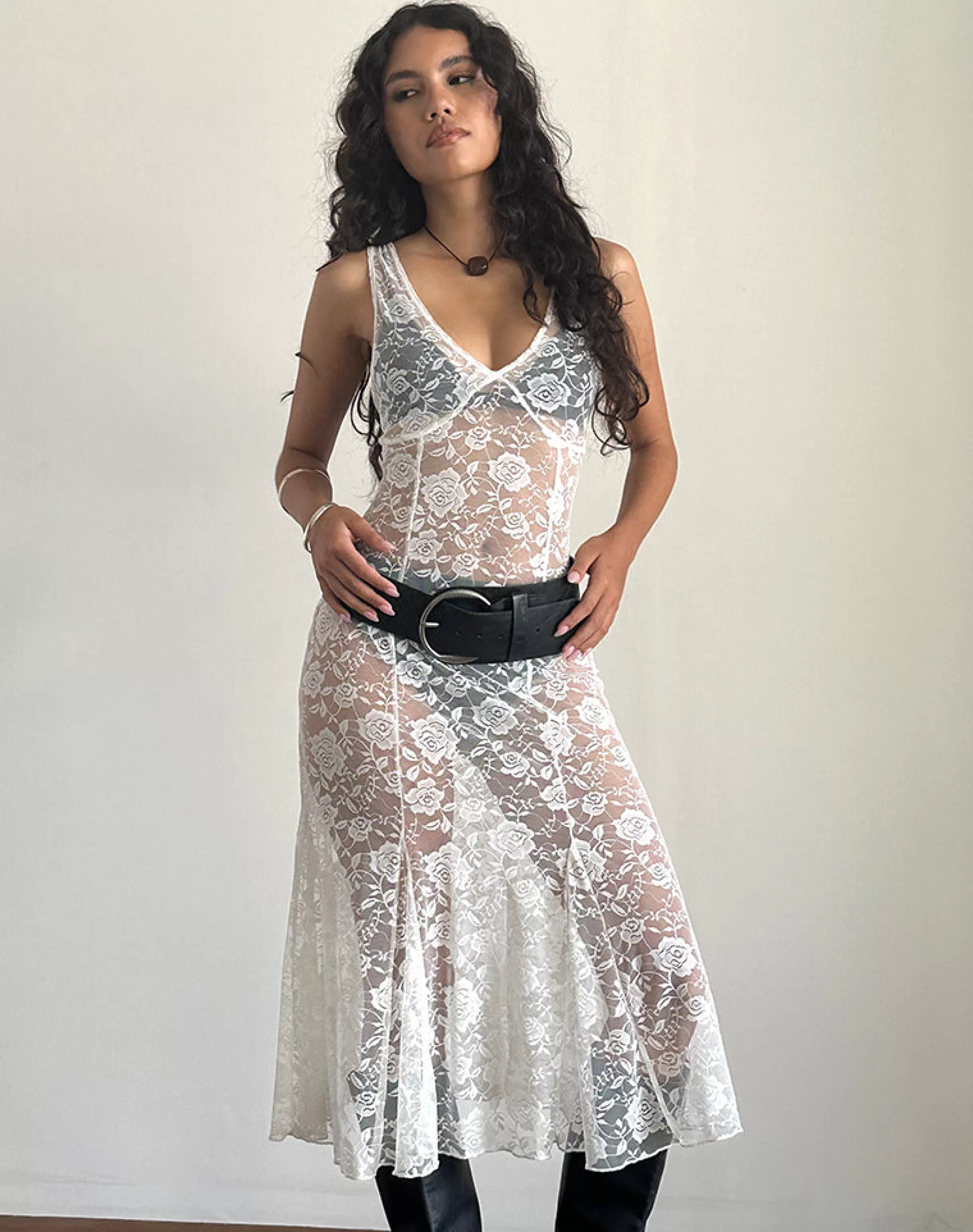 Store Valea Unlined Midi Dress In Ivory Big Rose Lace NEVERMORE | DAY DRESSES