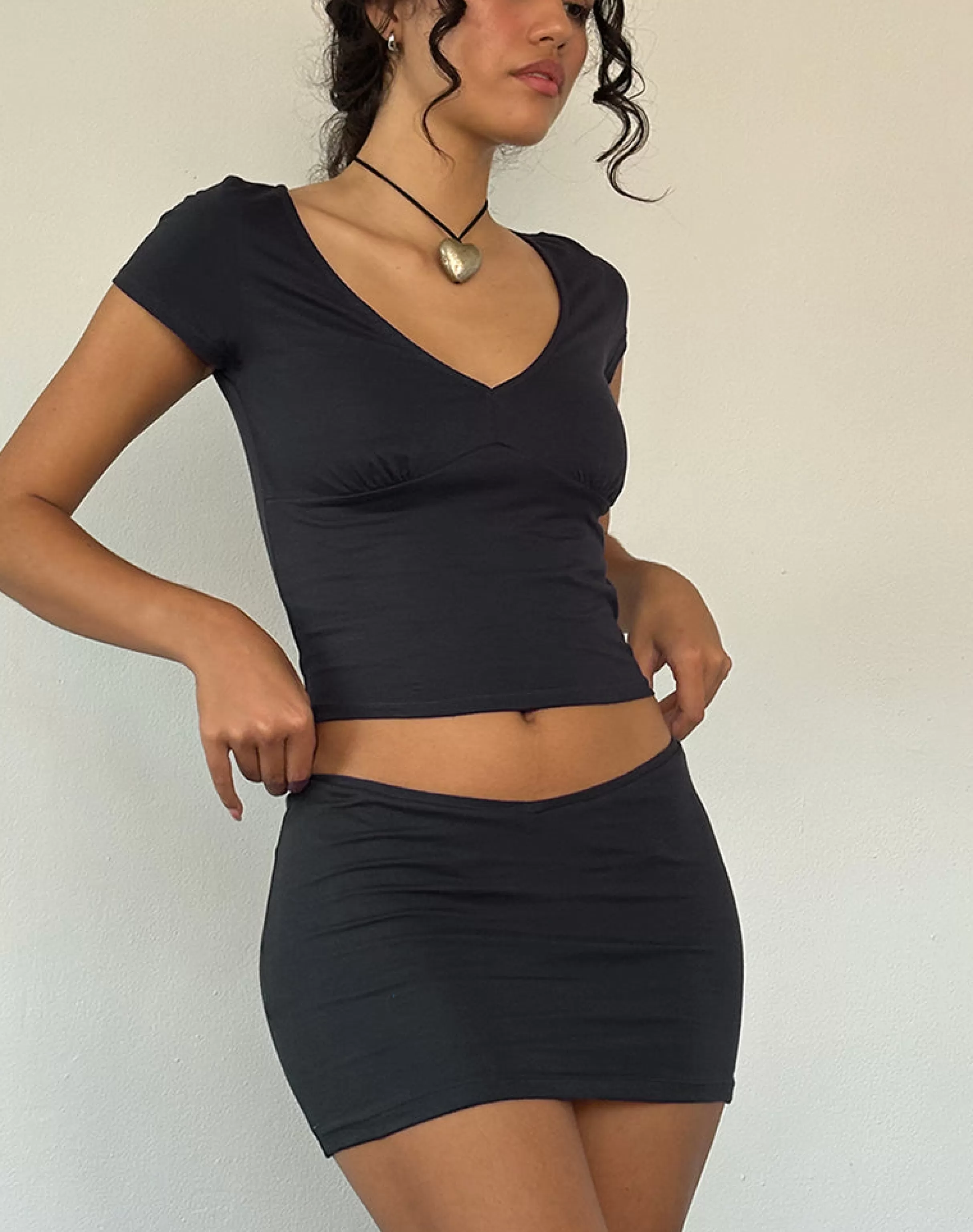 Hot Vidia V Front Mini Skirt In BASICS | BODYCON SKIRTS