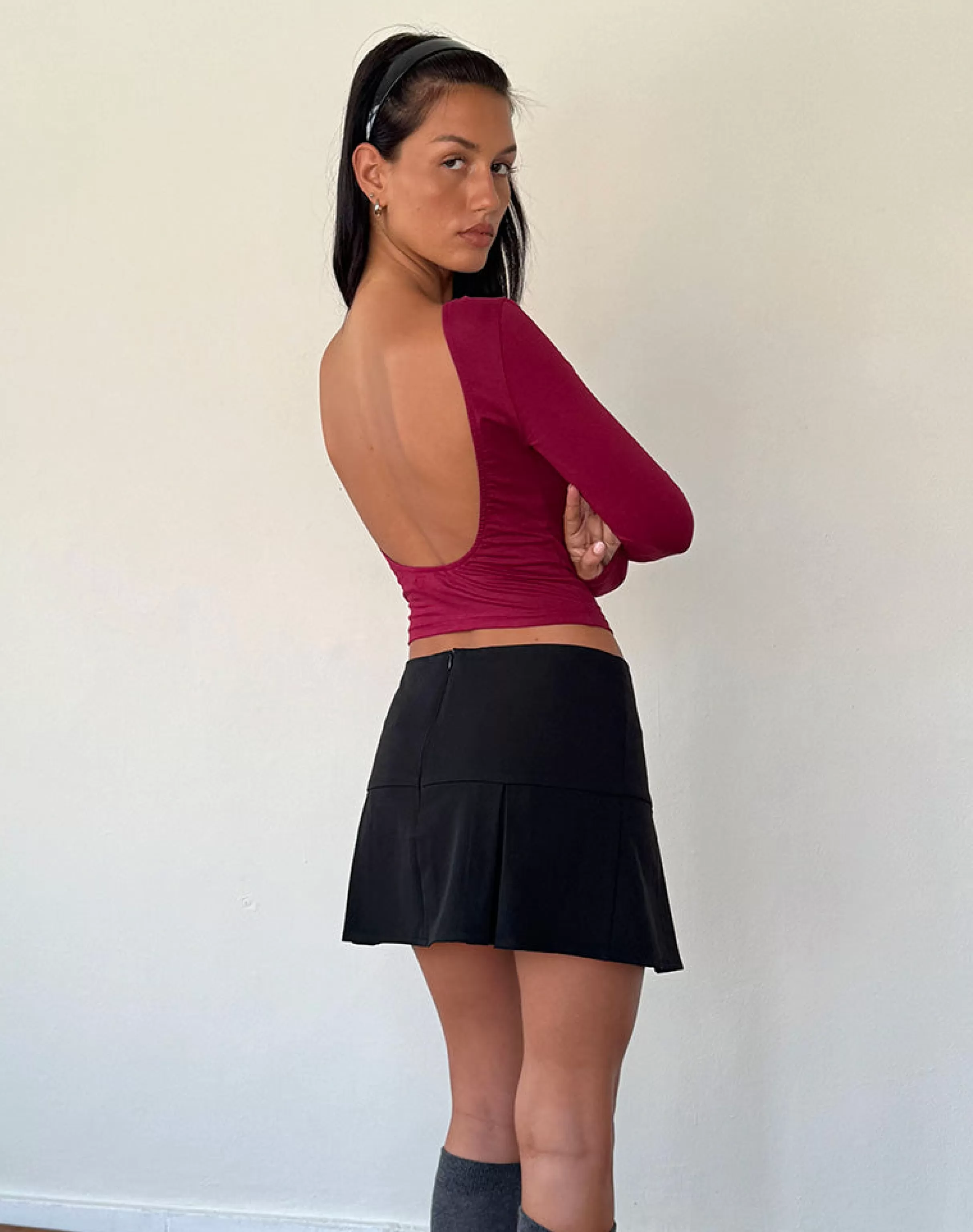 Store Xiabon Backless Long Sleeve Top In BASICS | BASIC TOPS